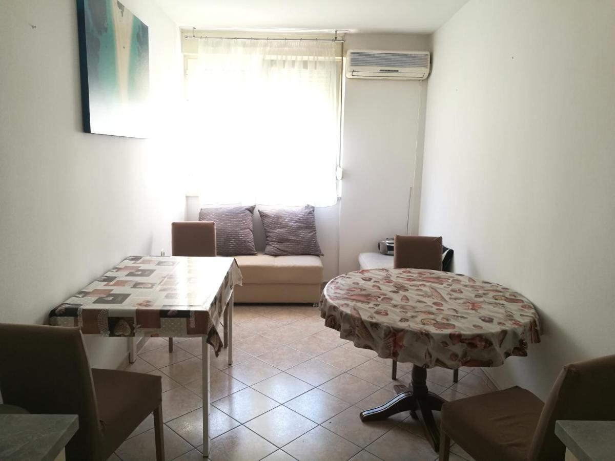 ספליט Pretty Big Double Bed Room With Balcony מראה חיצוני תמונה